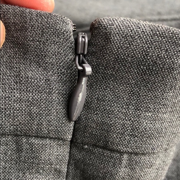 NWT Club Monaco Italian Wool Skirt in Grey - Picture 5 of 6